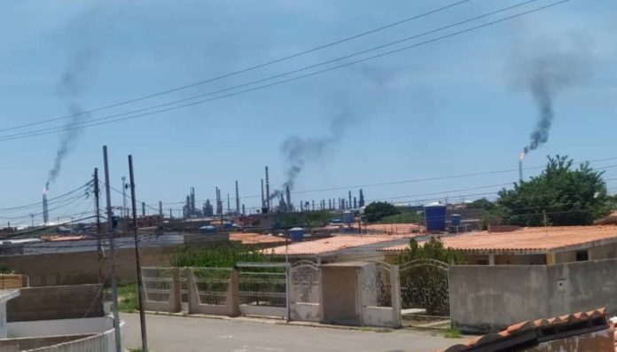 refinerias-paraguana (2)